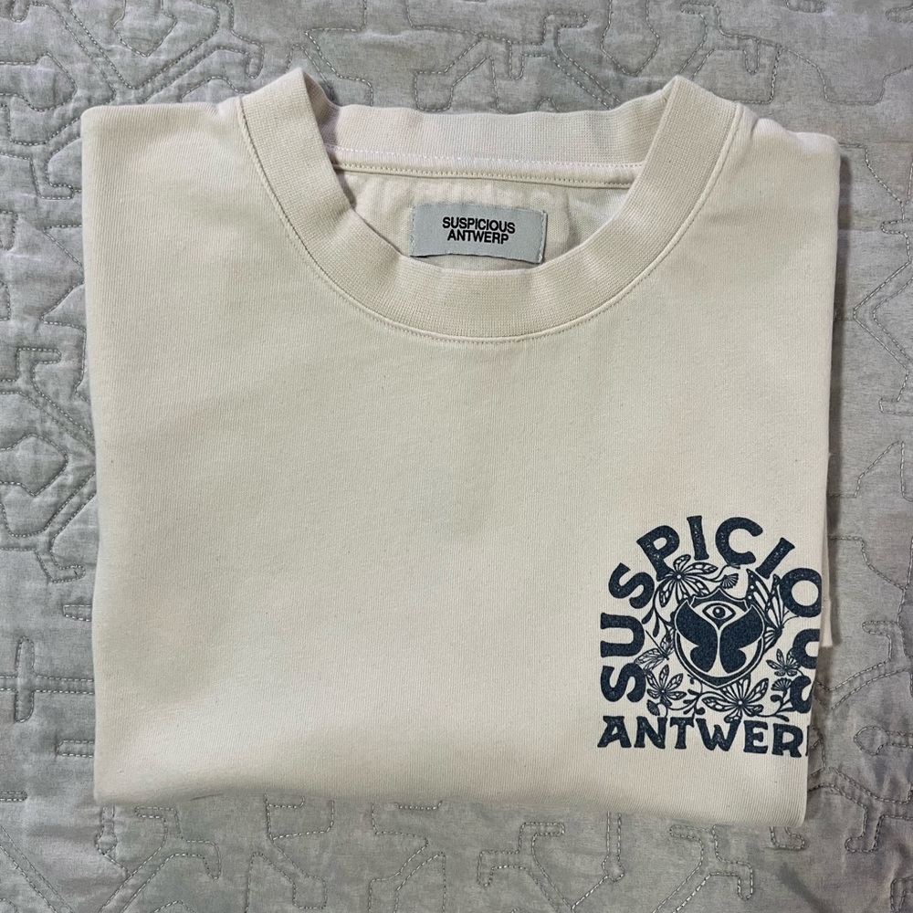 Suspicious Antwerp shirt size M